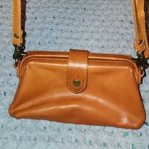 Genuine leather crossbody Charlotte by Moxtile Leather